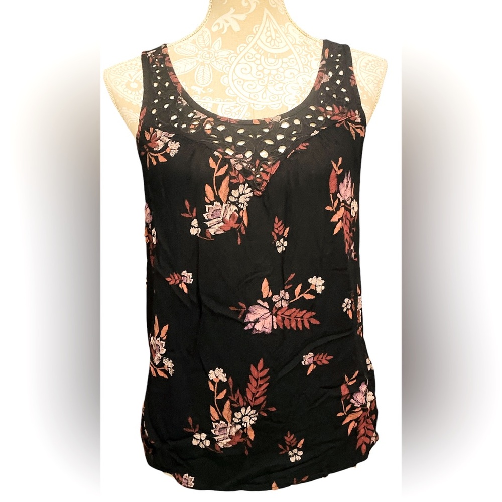 Mudd Women’s Size Small Floral Black Sleeveless Blouse Top